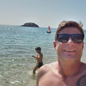 Meet your Posher, Kenneth